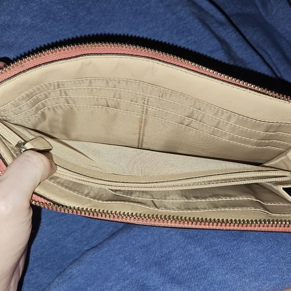 EUC Coach Peyton Dream Large Wristlet*Retails$239 - Picture 12 of 16